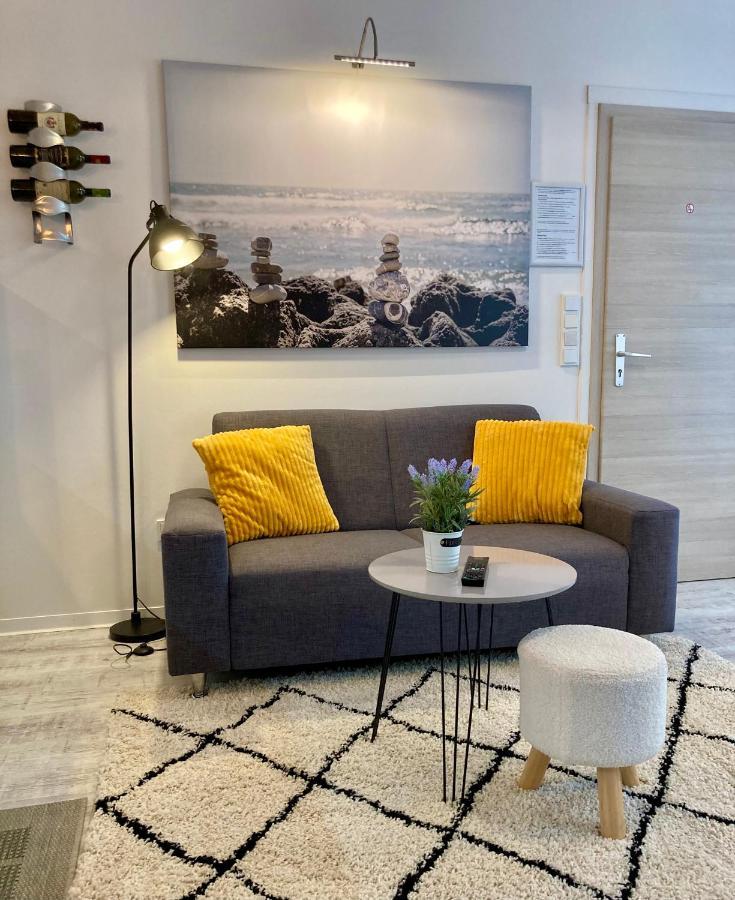 Living At Saarpartments - Adultsonly - Business & Holiday Homes With Kitchen For Long- And Short Term Stay, 3 Min To St Johanner Markt And Points Of Interest Saarbruecken Luaran gambar